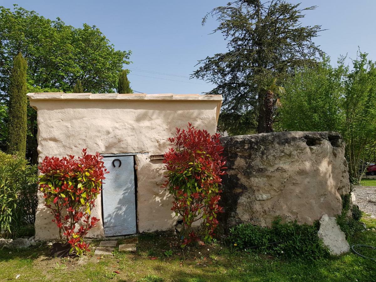 Le Mas De La Calade Bed & Breakfast Aix-en-Provence Exterior photo