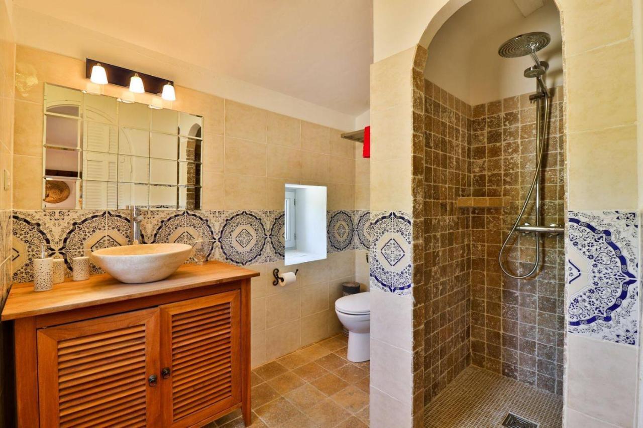 Le Mas De La Calade Bed & Breakfast Aix-en-Provence Exterior photo