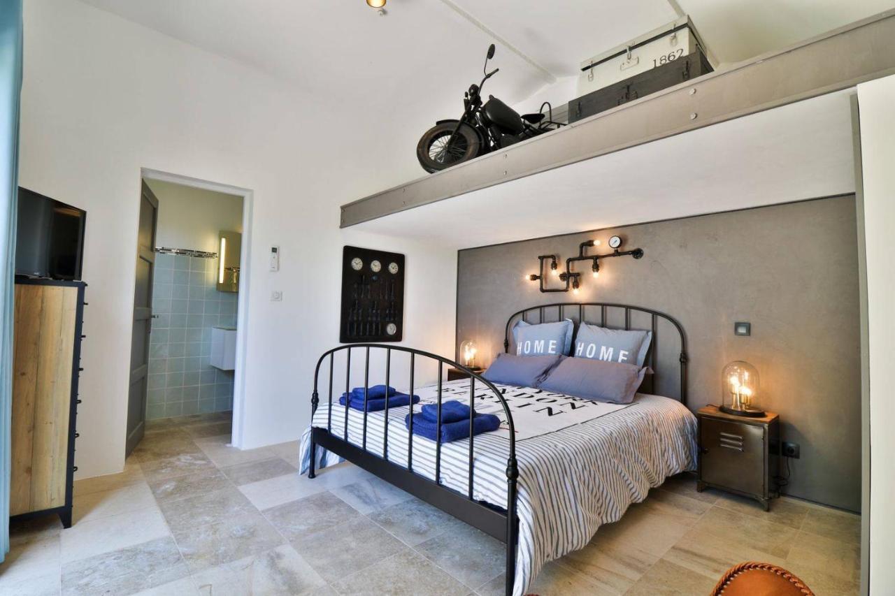 Le Mas De La Calade Bed & Breakfast Aix-en-Provence Exterior photo